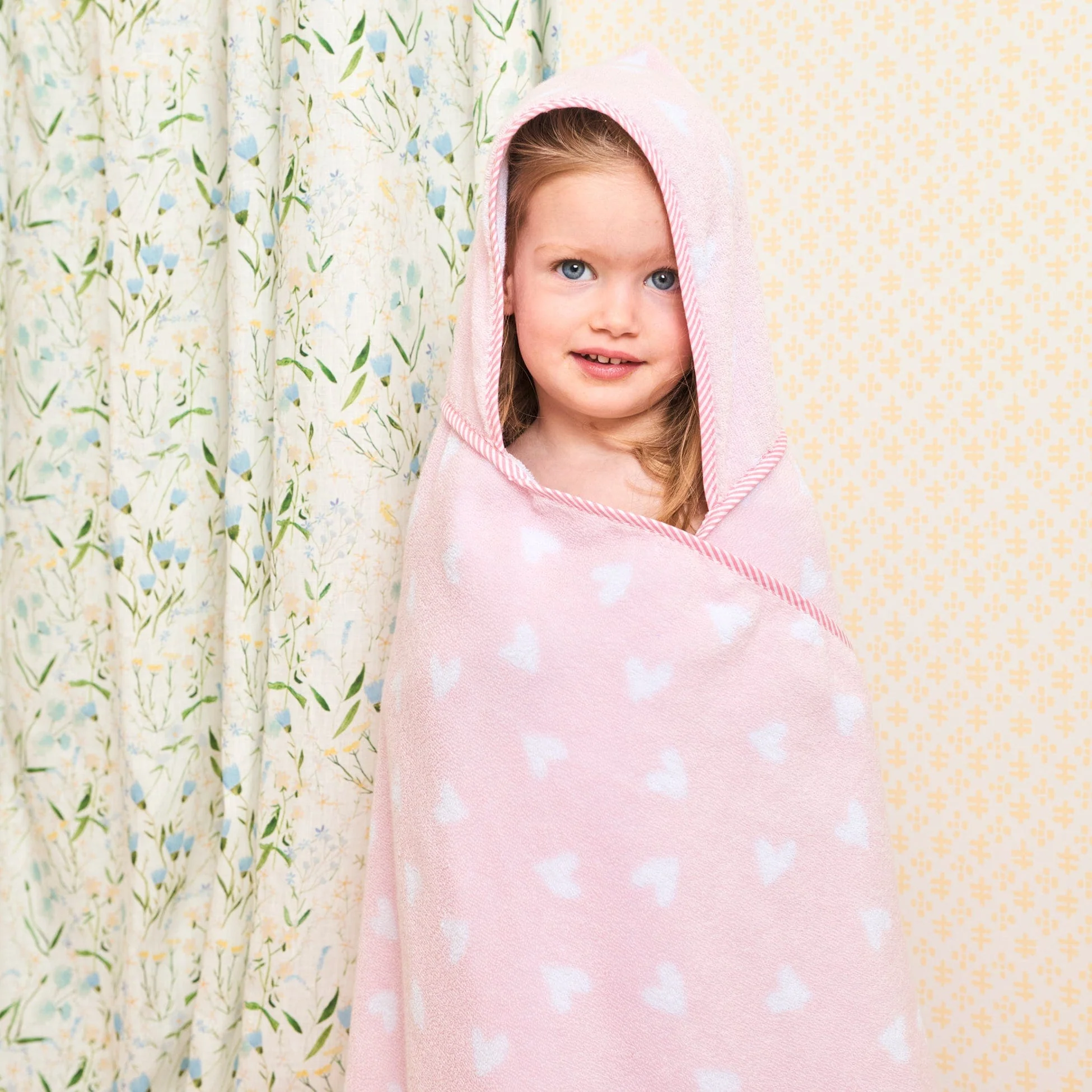 Kids' Hooded Towel - Image 10