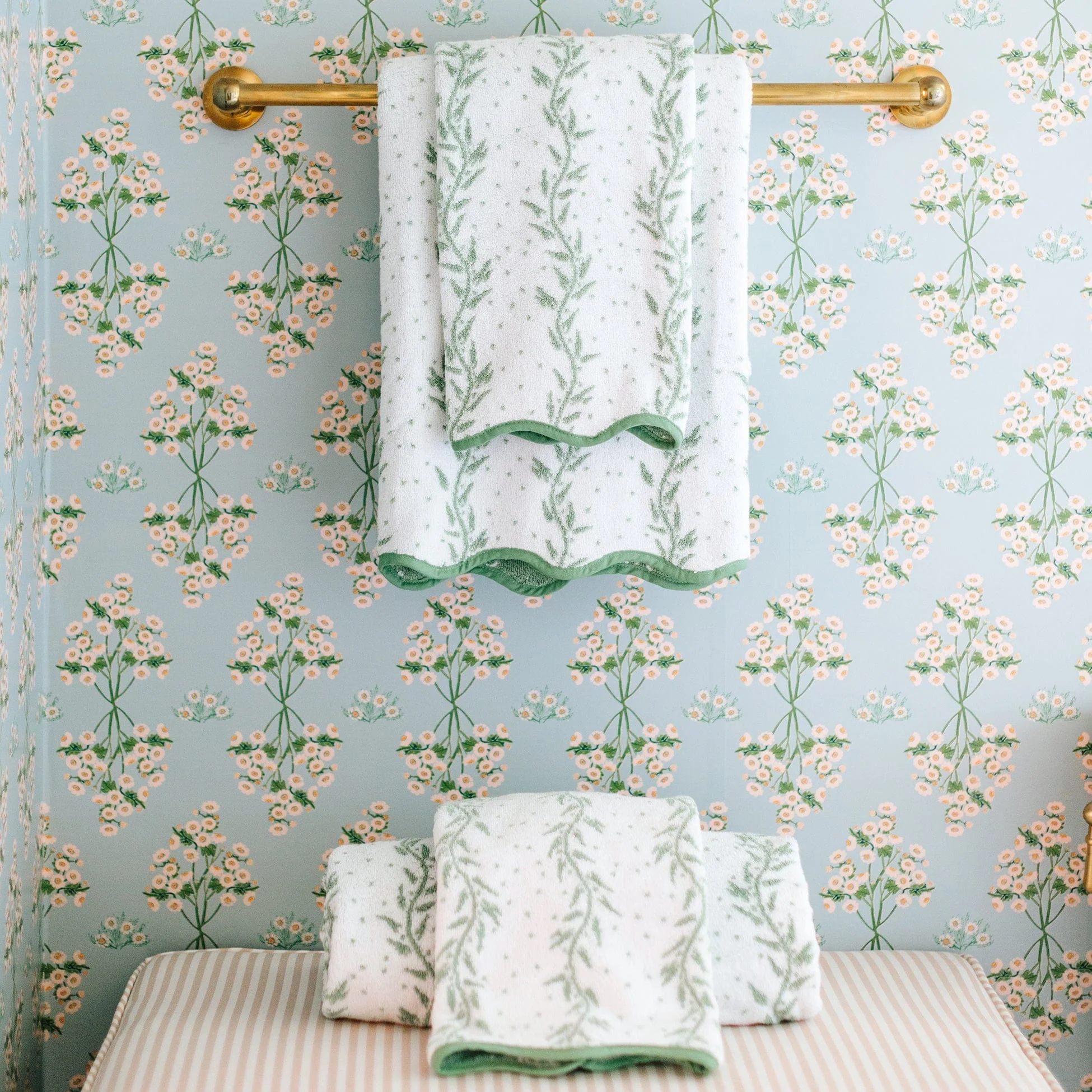 Patterned Scallop Hand Towels (pair) - Image 38