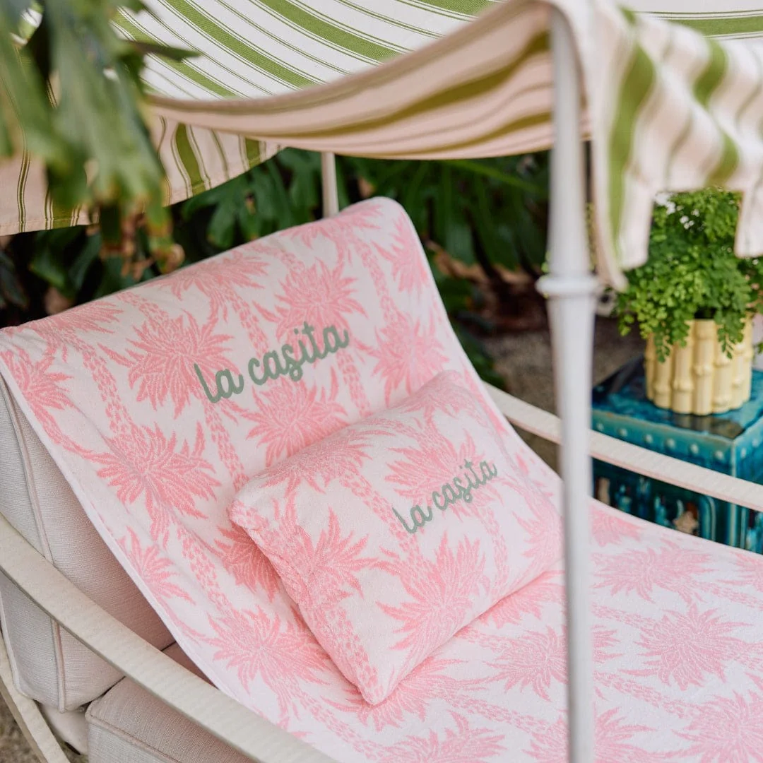 Pool Lounge Cover - Image 38