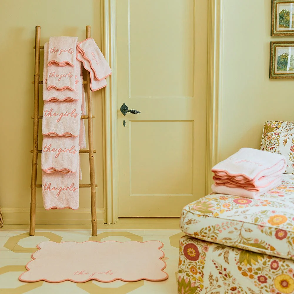 Scallop Bath Towel - Image 34