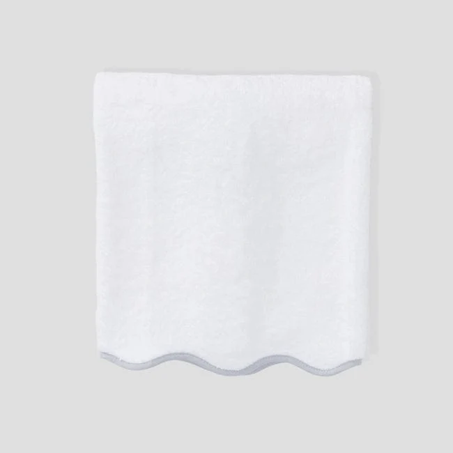 Scallop Bath Towel - Image 4